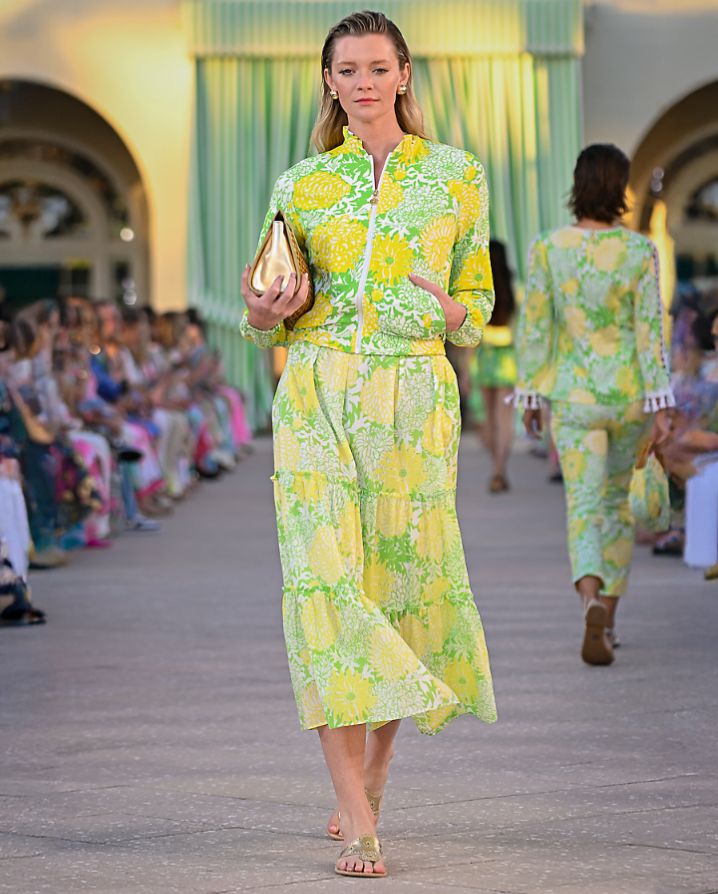 HADLY SHORT SLEEVE SMOCKED DRESS