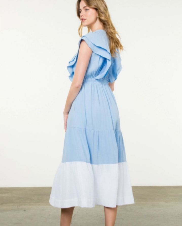 FLUTTER SLEEVE TIERED MAXI DRESS